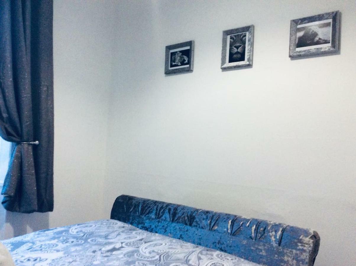Apartamento The Lion'S Den On Royal Street Gourock Exterior foto